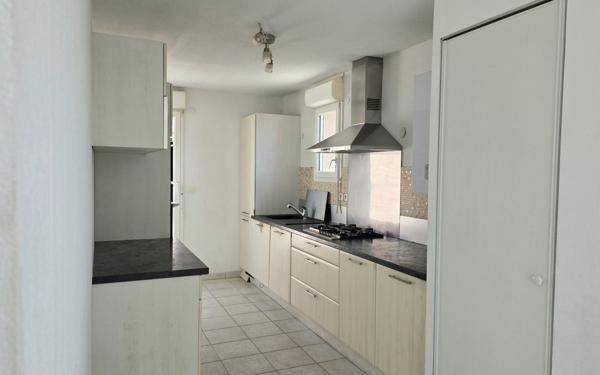Appartement à vendre    4 pièces •  Lambesc