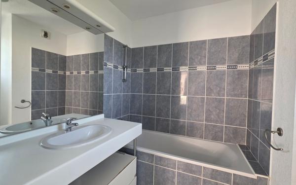 Appartement à vendre    4 pièces •  Lambesc