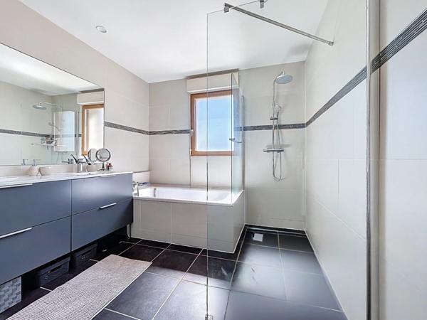 Maison à vendre 4 pièces 124m2 FILLINGES (74)