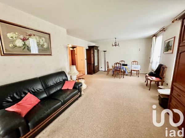 Appartement 3 pièces de 81 m² à Compiègne (60200)