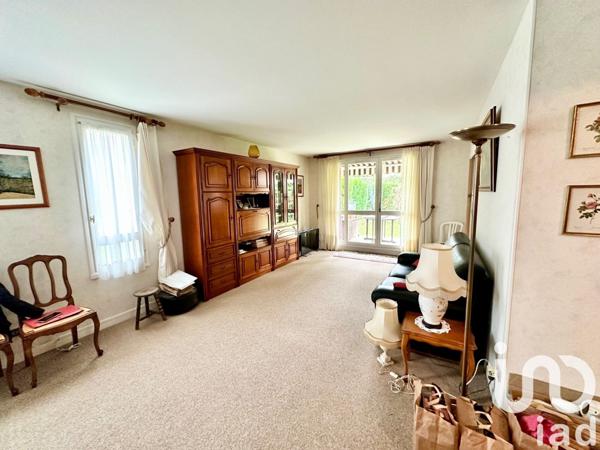 Appartement 3 pièces de 81 m² à Compiègne (60200)