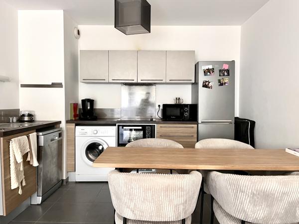Appartement
         3 pièces
        - 59 m² Exclusivité 180 000 € *