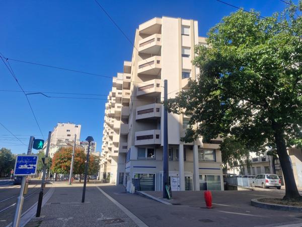 APPARTEMENT 97M² / 3 CHAMBRES / TERRASSE / GARAGE / FOURNEYRON ST ETIENNE (42)