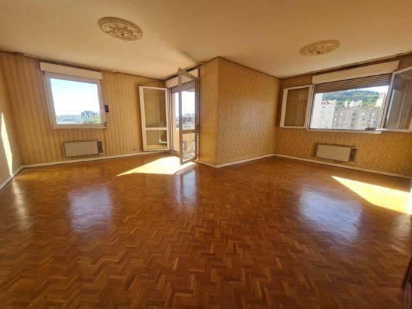 APPARTEMENT 97M² / 3 CHAMBRES / TERRASSE / GARAGE / FOURNEYRON ST ETIENNE (42)