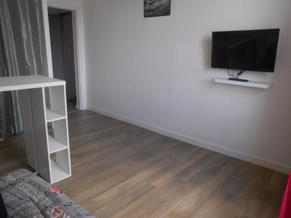 STUDIO MEUBLE AVEC WIFI N°304 , Brest