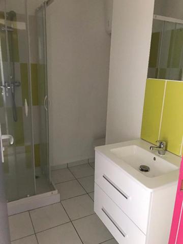 STUDIO MEUBLE AVEC WIFI N°304 , Brest