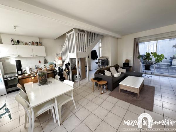 Location Appartement avec terrasse - 2 chambres + bureau - 76m² - COGNAC centre-ville