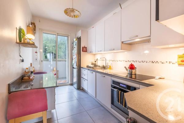 Appartement F4 à vendre  4 pièces - 94 m 2   NICE  - 06