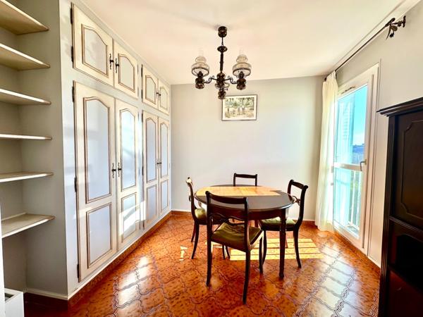 MARSEILLE 4e / 13e – Secteur Chutes-Lavie,T4/5 Traversant – 93 m² – Vue Panoramique – Copropriété Calme +Double Box de 22m2 en SUS.