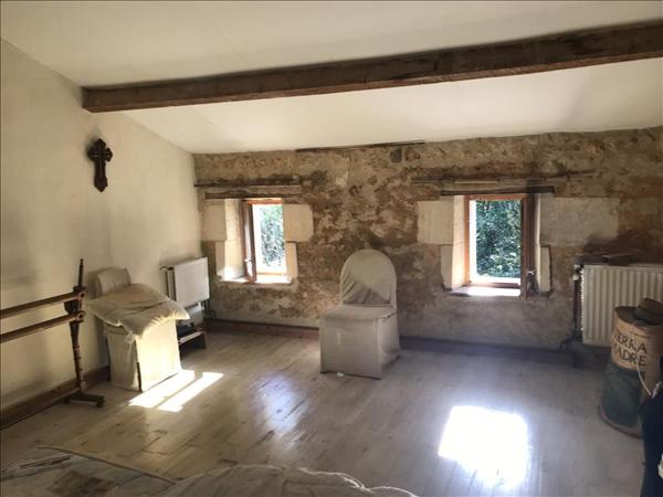 Maison à vendre |  Saint-Bonnet-sur-Gironde |  6 pièces | 173 m²