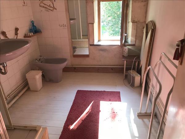 Maison à vendre |  Saint-Bonnet-sur-Gironde |  6 pièces | 173 m²