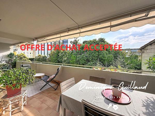 Nîmes-Jean-Jaurès T4 de 101 m² avec terrasse de 26 m², parking et ascenseur