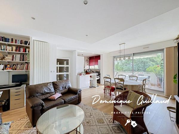 Nîmes-Jean-Jaurès T4 de 101 m² avec terrasse de 26 m², parking et ascenseur
