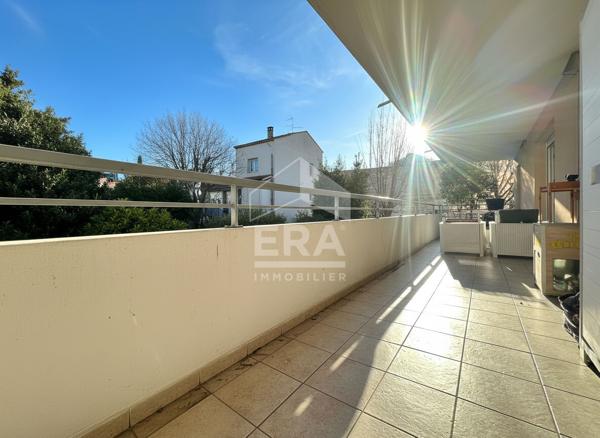 T3 avec extérieur de 23.70 m² + 1 garage et 1 place de parking