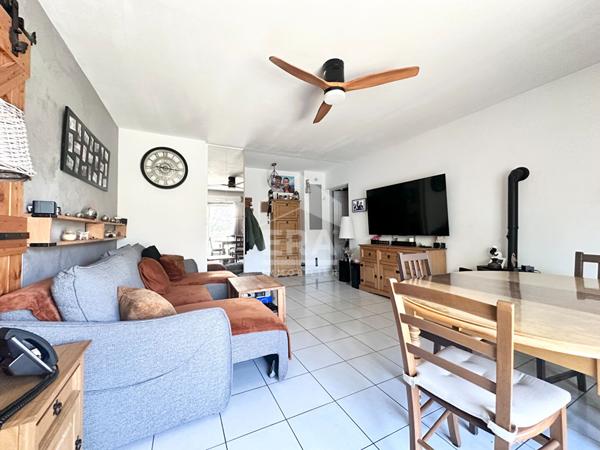 T3 avec extérieur de 23.70 m² + 1 garage et 1 place de parking