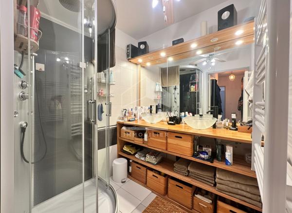 T3 avec extérieur de 23.70 m² + 1 garage et 1 place de parking