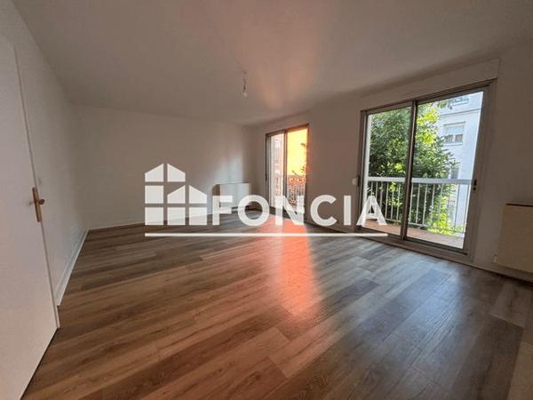 Location Appartement 4 pièces 82.81 m² - 9 RUE DE STRASBOURG Asnieres Sur Seine 92600