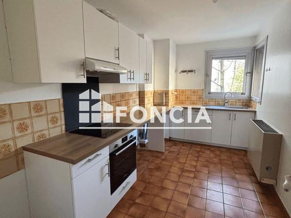 Location Appartement 4 pièces 82.81 m² - 9 RUE DE STRASBOURG Asnieres Sur Seine 92600