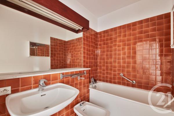 Appartement F2 à vendre  2 pièces - 48,96 m2 PARIS - 75015