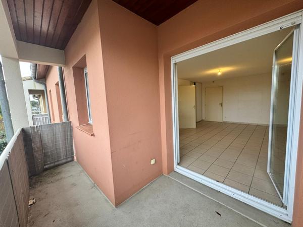 Appartement de type 2 avec parkings