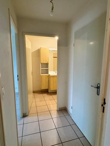 Appartement de type 2 avec parkings