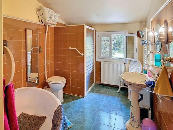 Maison Frouzins de PLAIN PIED 5 pièce(s) avec atelier