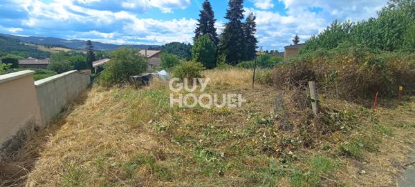 Beau terrain à Haute Rivoire de 683 m2