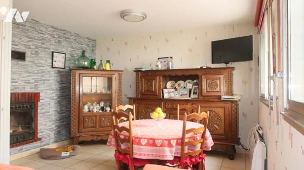 LA CHATAIGNERAIE, ENSEMBLE IMMOBILIER COMPOSE D'UNE MAISON DE MAITRE + LOGEMENT ANNEXE + ENTREPÔT.