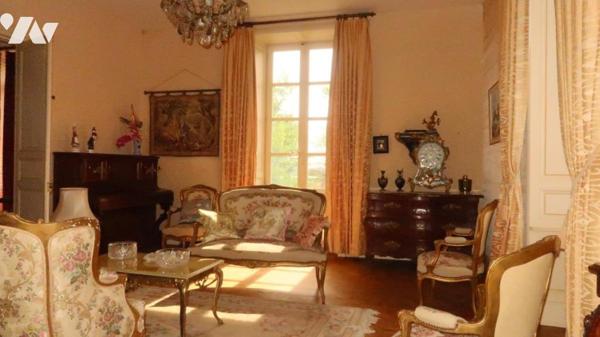 LA CHATAIGNERAIE, ENSEMBLE IMMOBILIER COMPOSE D'UNE MAISON DE MAITRE + LOGEMENT ANNEXE + ENTREPÔT.