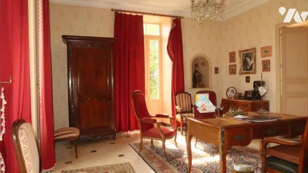 LA CHATAIGNERAIE, ENSEMBLE IMMOBILIER COMPOSE D'UNE MAISON DE MAITRE + LOGEMENT ANNEXE + ENTREPÔT.