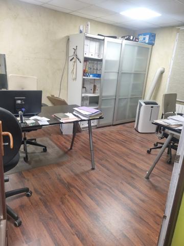 Local commercial de 230 m² avec maison attenante de 115 m²