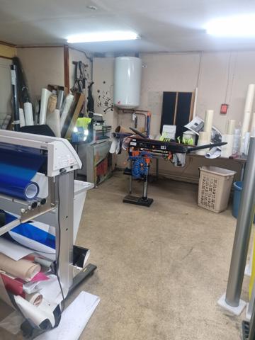 Local commercial de 230 m² avec maison attenante de 115 m²