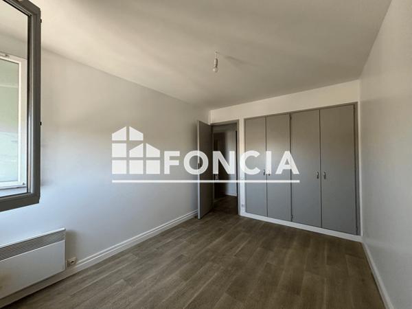 Location Studio 25.44 m² - 51 AVENUE DE LA LIBERATION Berre L'etang 13130