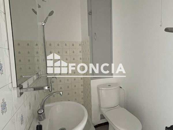 Location Studio 25.44 m² - 51 AVENUE DE LA LIBERATION Berre L'etang 13130