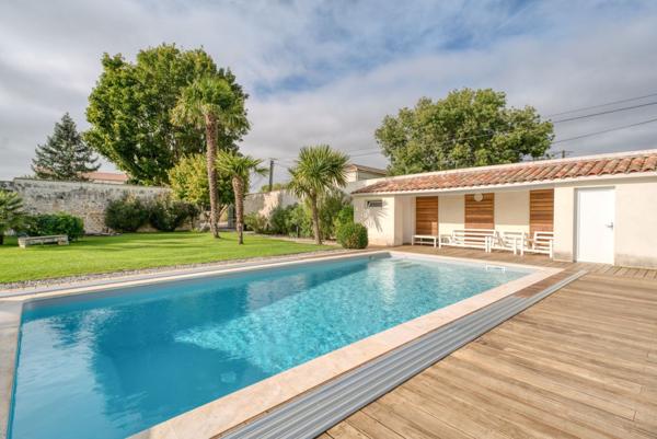 Magnifique propriété entièrement rénovée avec un gros potentiel