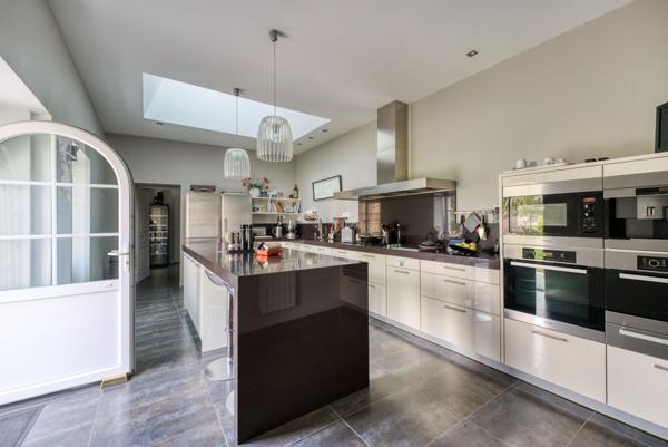 Magnifique propriété entièrement rénovée avec un gros potentiel