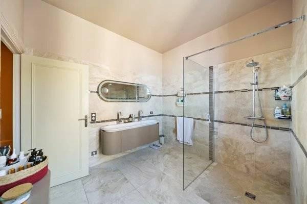 HOTEL PARTICULIER, CENTRE-VILLE DIJON, BOURGOGNE, FRANCE