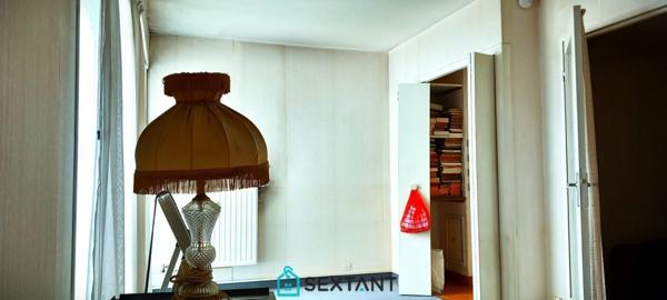 Beau Studio Paris 18ème de 27,48 M2 carrez dans bel Immeuble de standing proche Métro et Marché l'Olive +cave +parking boxable