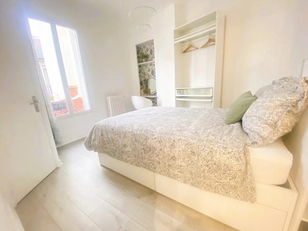 03200 VICHY -MAISON DE VILLE MEUBLÉ  3 PIÈCES AVEC TERRASSE ,PLACE DE PARKING PRIVÉ ET CAVE
