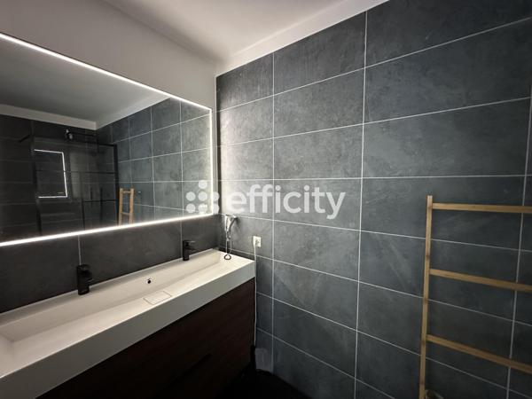 Maison
         4 pièces
        - 116 m² Bien prestige 410 000 € *