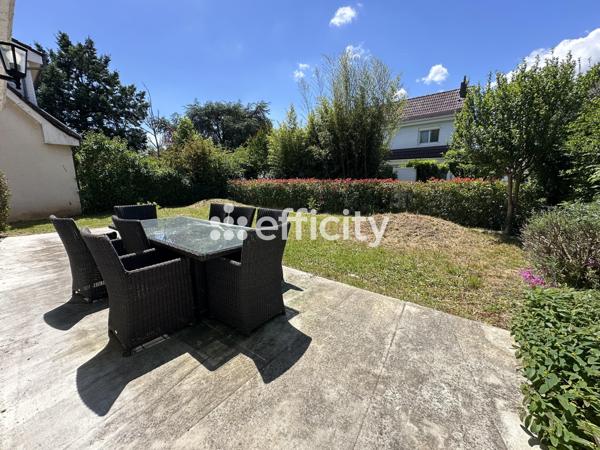 Maison
         4 pièces
        - 116 m² Bien prestige 410 000 € *