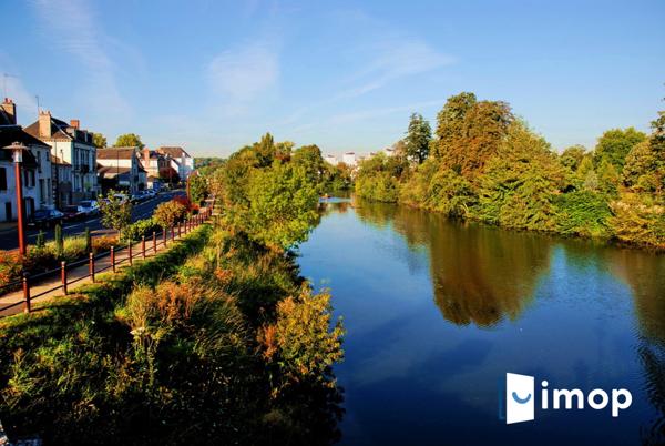 28 m2 refait à neuf avec parking Bords du Cher