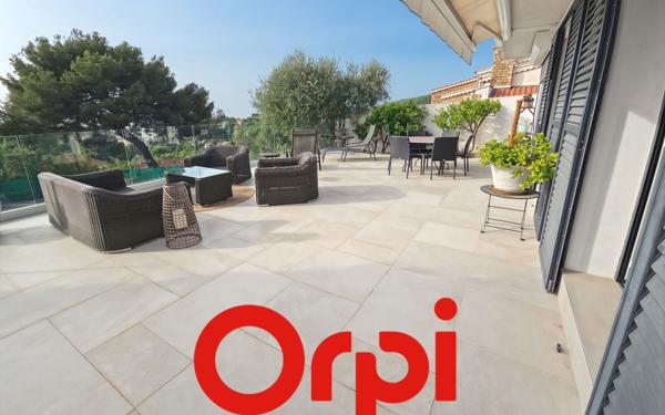 Appartement à vendre    3 pièces • 57 m2 Bandol
