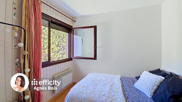 Appartement
         4 pièces
        - 100 m² Exclusivité 260 000 € *