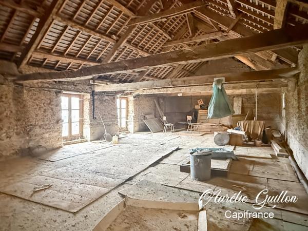 Mauron Charmante longère en pierre – Plain-pied – 85 m² habitables + 70 m² de combles aménageables – Exposition Sud