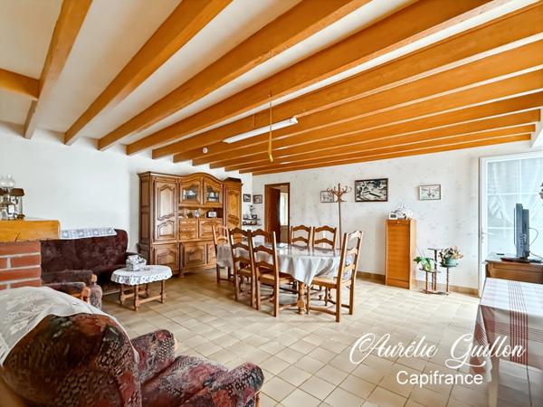 Mauron Charmante longère en pierre – Plain-pied – 85 m² habitables + 70 m² de combles aménageables – Exposition Sud