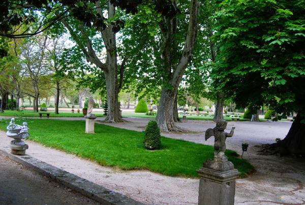 Mane (04300) Château de Sauvan, "Petit Trianon de Provence"