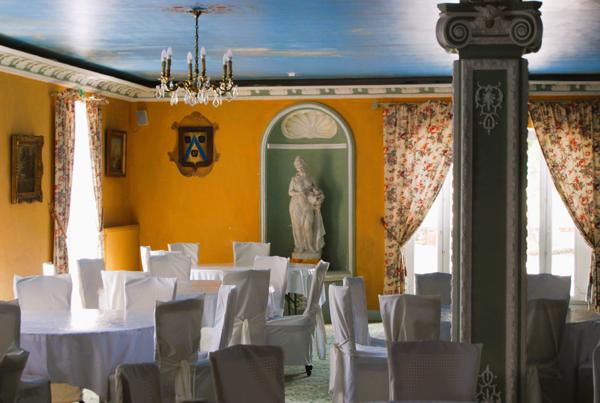 Mane (04300) Château de Sauvan, "Petit Trianon de Provence"