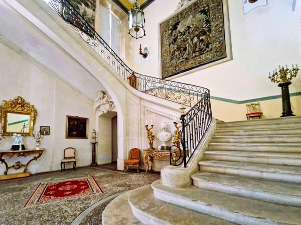 Mane (04300) Château de Sauvan, "Petit Trianon de Provence"