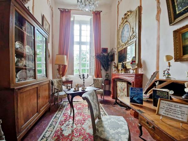 Mane (04300) Château de Sauvan, "Petit Trianon de Provence"